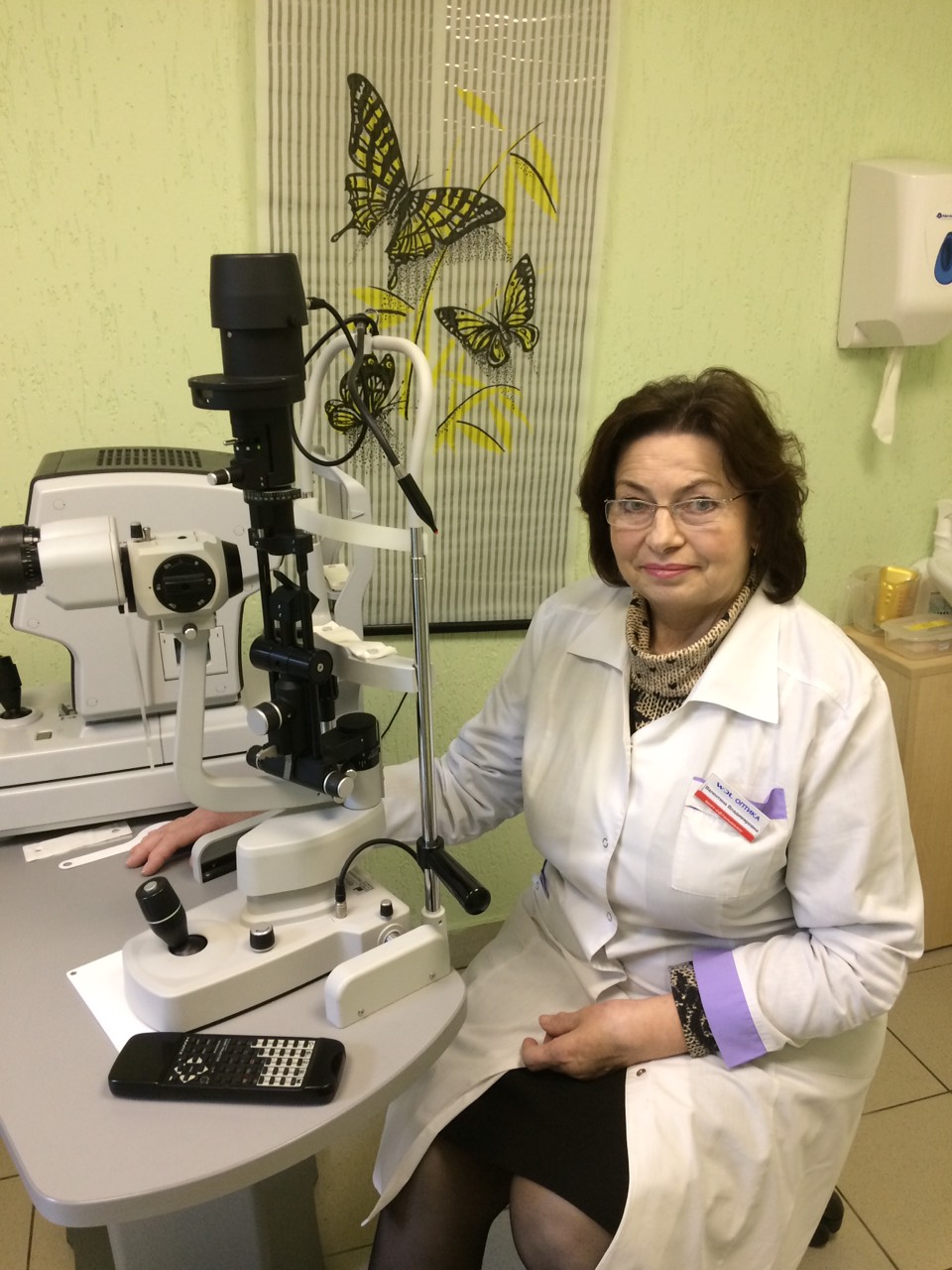 таблица глазного врача на медкомиссии. рейтинг окулистов. ребенок у офтальмолога. детский офтальмолог. рейтинг окулистов.